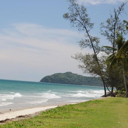 Sabah Beach Villas & Suites Kota Kinabalu Zewnętrze zdjęcie