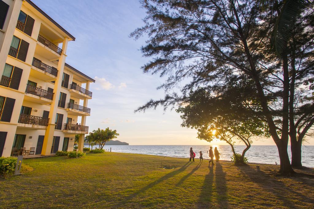 Sabah Beach Villas & Suites Kota Kinabalu Zewnętrze zdjęcie