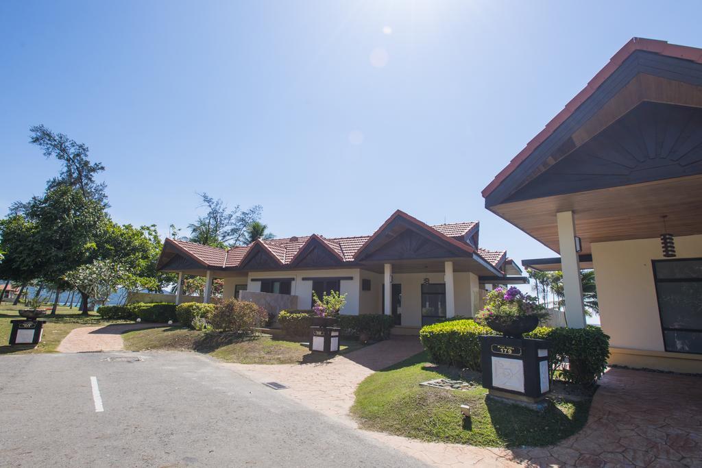 Sabah Beach Villas & Suites Kota Kinabalu Zewnętrze zdjęcie