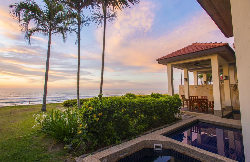 Sabah Beach Villas & Suites Kota Kinabalu Zewnętrze zdjęcie
